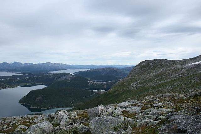 Utsikt mot Høgåsen og Åseli fra Fjellfjellet